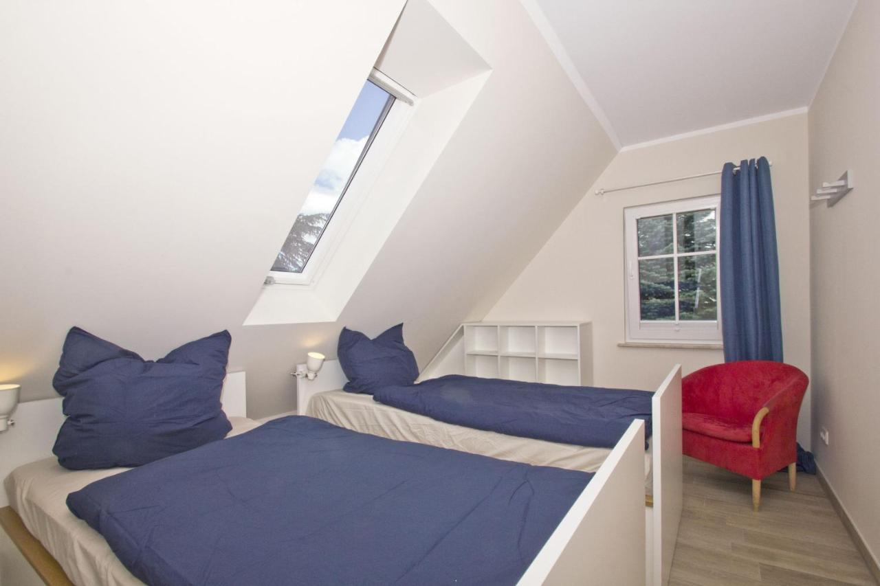 Ferienhaus Auszeit Fewo 03 - Dachterrasse, Ruhige Lage Middelhagen Esterno foto